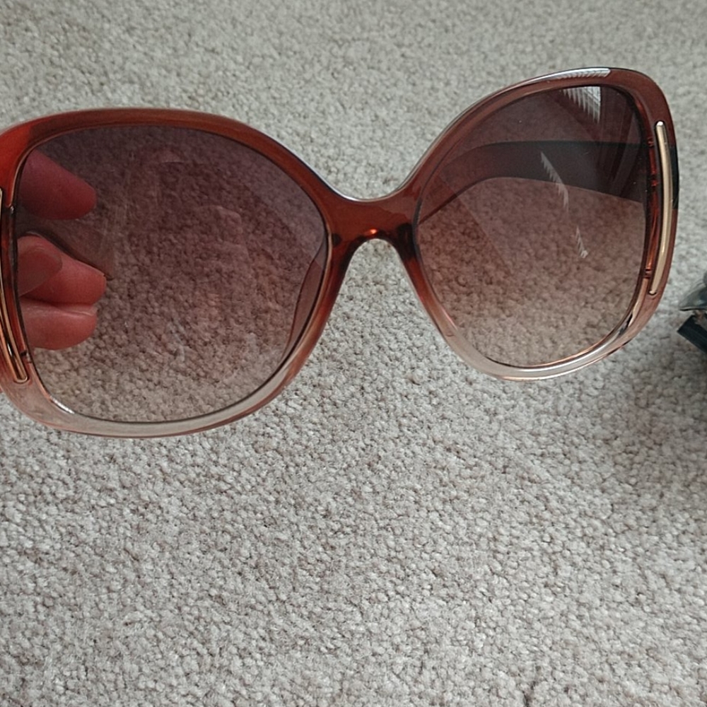 Sunglasses - Picture 4 of 6